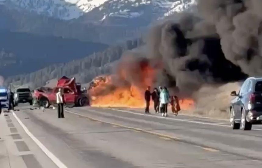 5名中国公民在美国交通事故中遇难(图1) 5名中国公民在美国交通事故中遇难(图1)