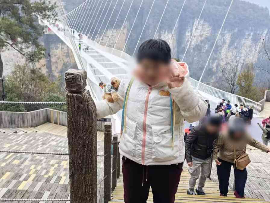 宋玉莹生前照。