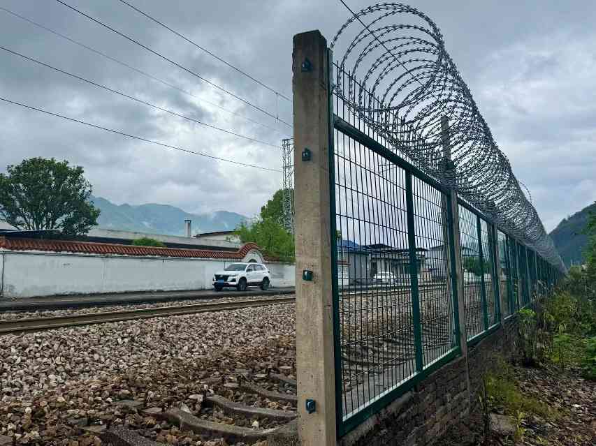 铁路穿村而过：一个湘西村庄与17起火车撞人事故(图10)