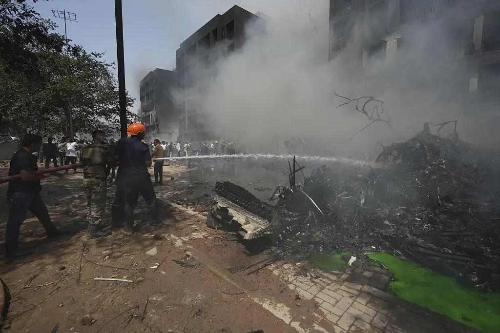 印度坠机事故造成至少265人遇难(图2)