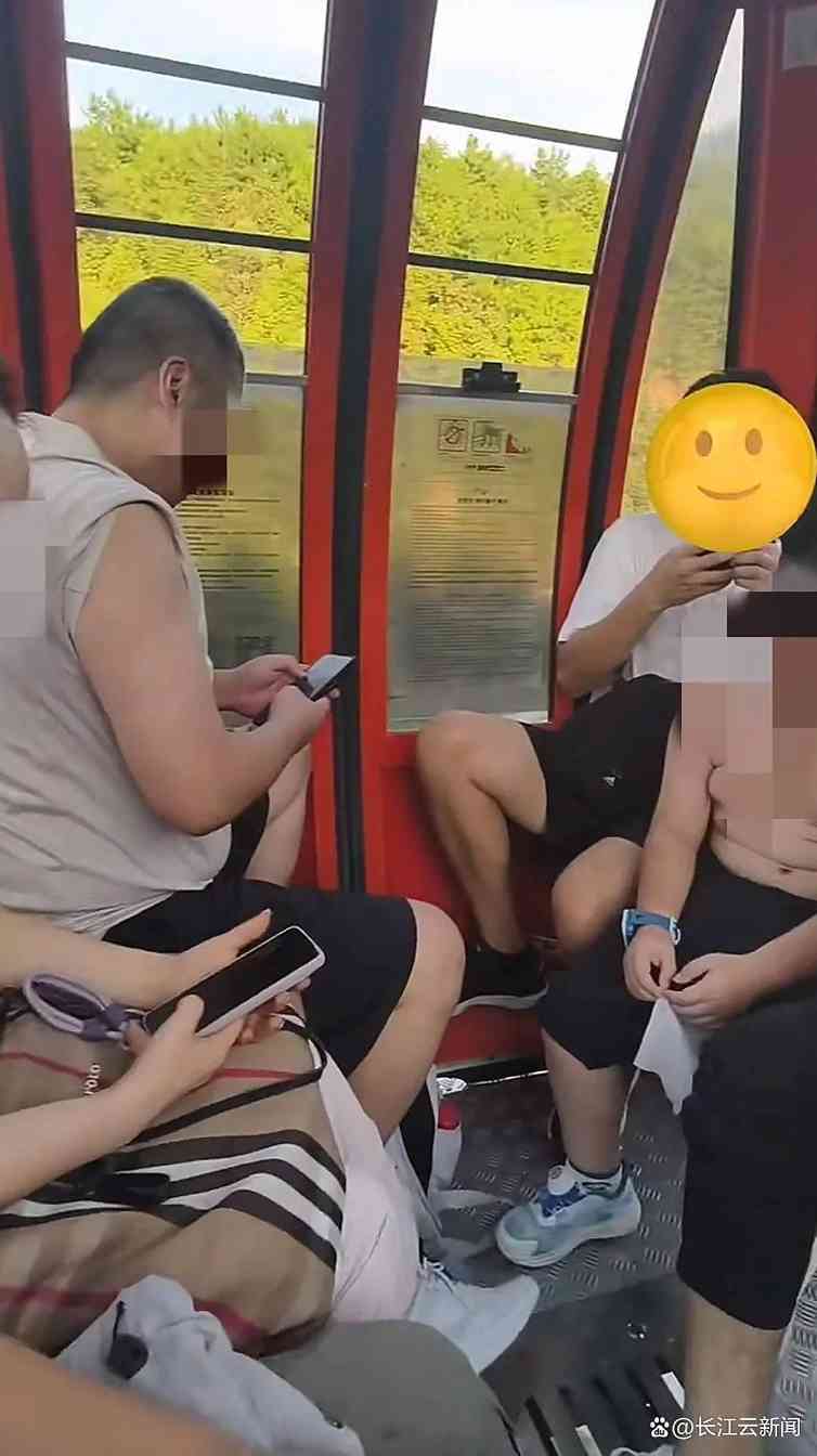 张家界天门山索道突发故障游客被挂空中2小时(图3)