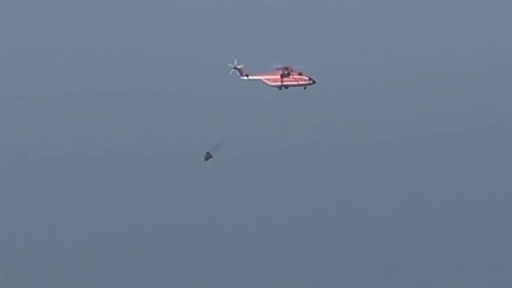 江西九江庐山市石门涧山体发生森林火灾(图1)