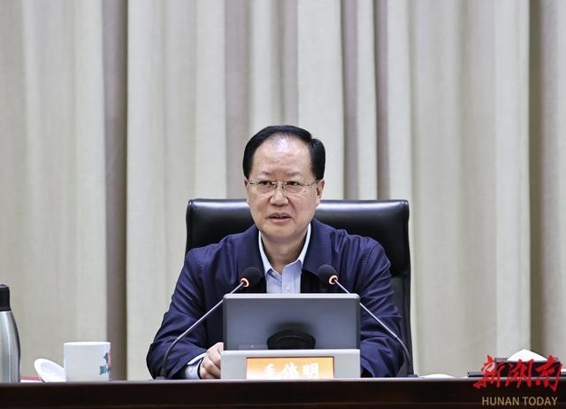 湖南永州发生持续山火 省长紧急部署(图1)