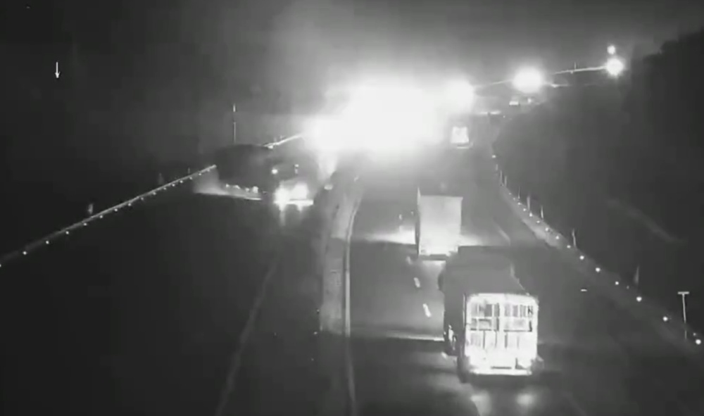 京哈高速发生一起交通事故 致3死(图1)