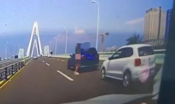 海南海口世纪大桥发生交通事故 致1死1伤(图1)