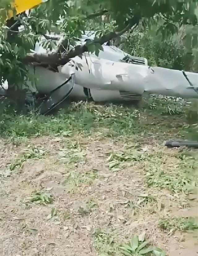 小型直升机坠落致三人遇难 事故原因加紧调查中(图1)