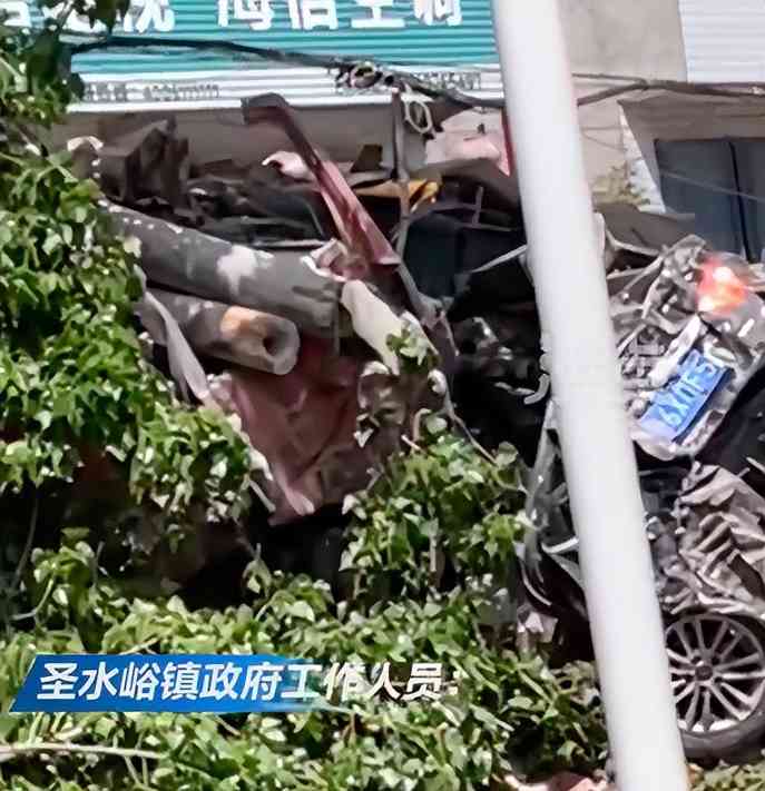 泗水县半挂车碰撞事故致7死10伤，原因正调查(图3)