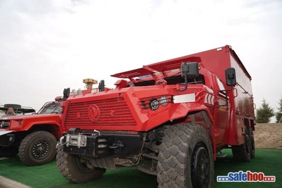 应急使命2022高原抗震救灾演习 东风猛士构建通信保障网(图7)