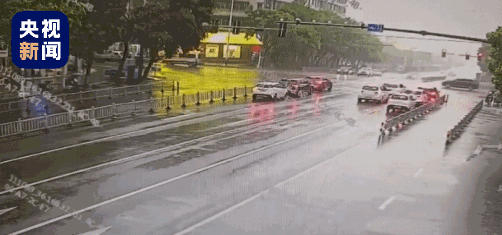 江西抚州发生四车相撞事故致1死5伤 肇事司机被控制(图1)